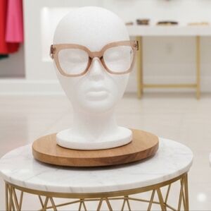 Neutral Chic Cat-Eye Fashion Frames